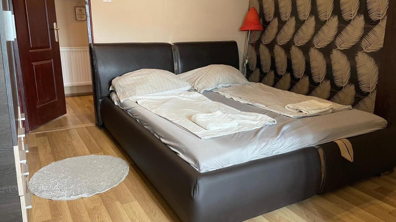 Bristol Apartments Baja Eksteriør bilde