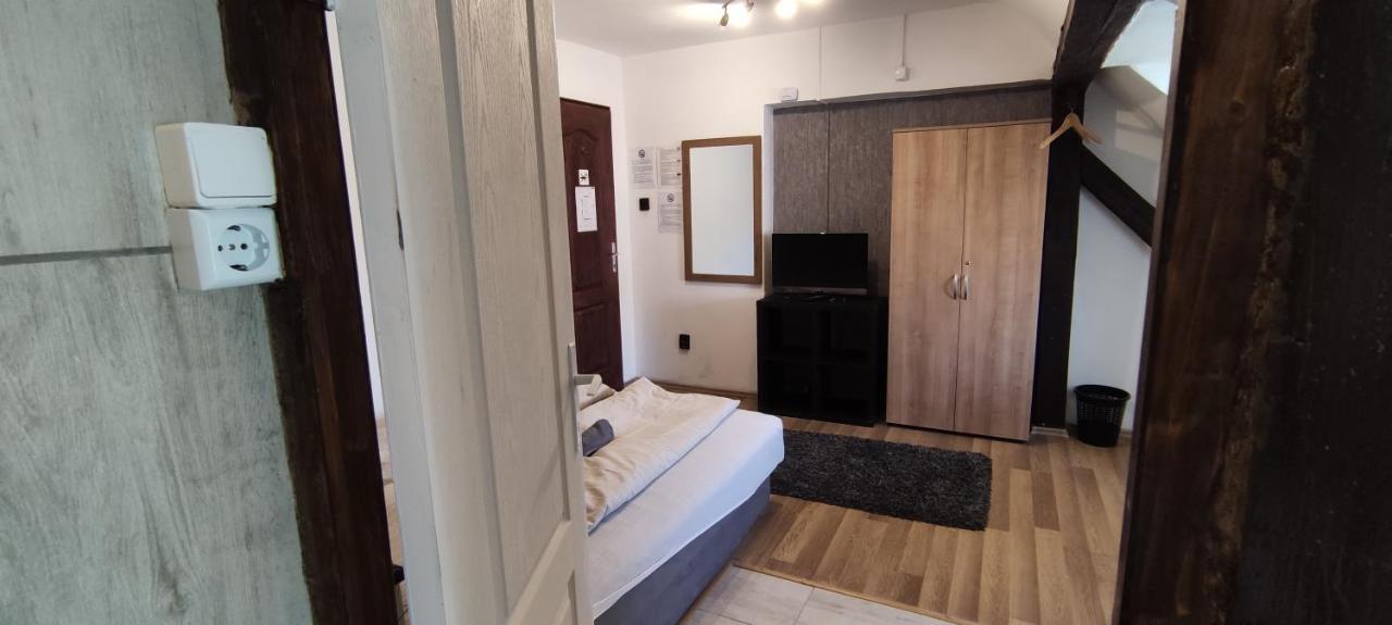 Bristol Apartments Baja Eksteriør bilde