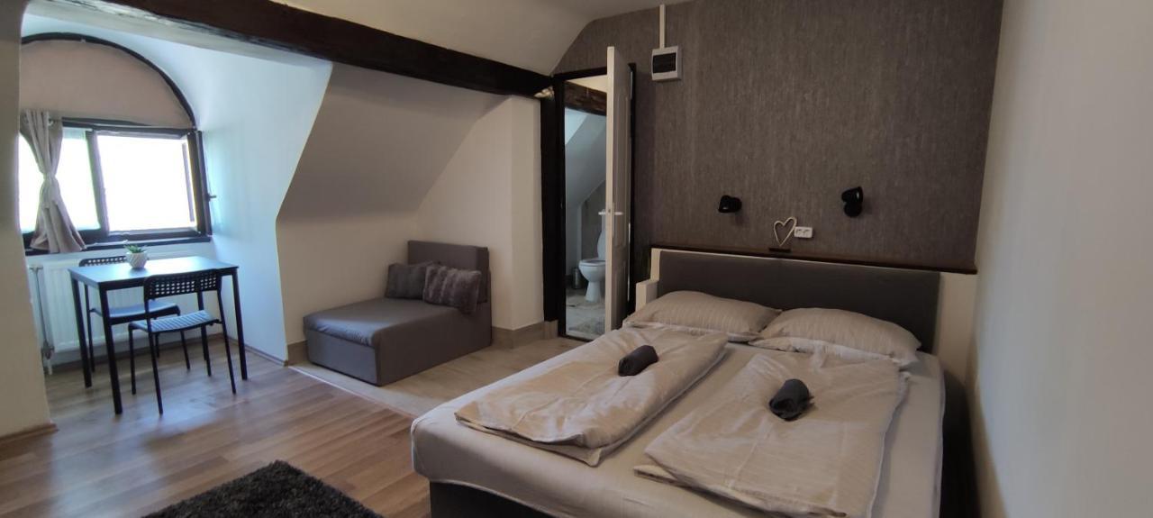 Bristol Apartments Baja Eksteriør bilde